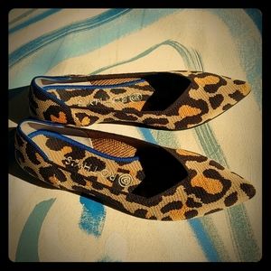 Rothy's The Point in Big Cat size 8